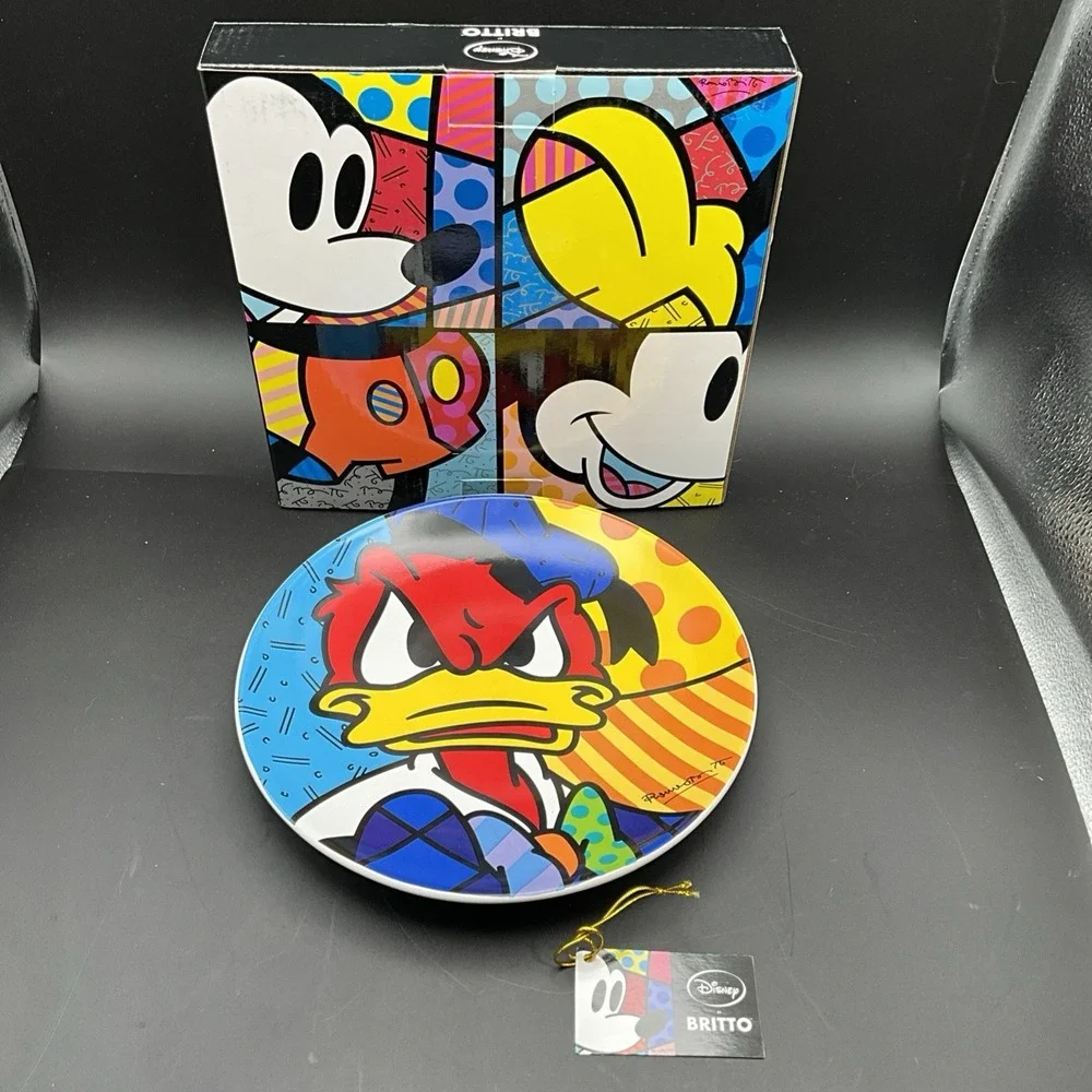 Disney Donald Duck Plate by Romero Britto *NEW* Gift Boxed